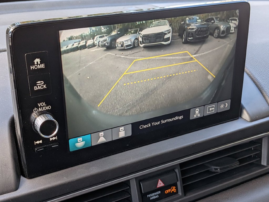 Used 2025 Honda Pilot Touring image 25