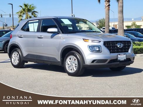Certified 2026 Hyundai Venue SE FWD image 1