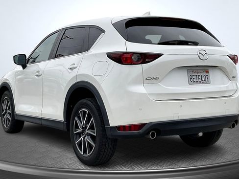 Used 2018 MAZDA CX-5 Touring image 2