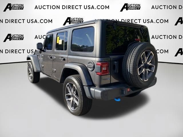 Used 2024 Jeep Wrangler Unlimited w/ Convenience Group AWD/4WD image 11