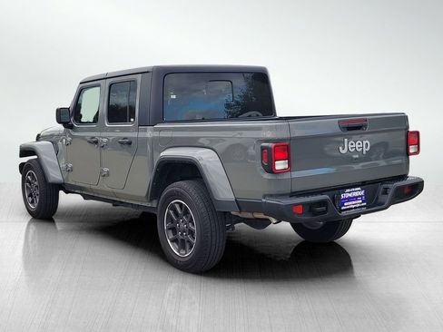 Used 2023 Jeep Gladiator Overland image 6