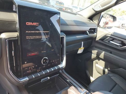New 2026 GMC Yukon Denali w/ Denali Reserve Package AWD/4WD image 26