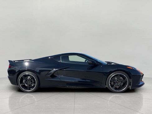 Used 2022 Chevrolet Corvette Stingray Premium Cpe w/ Z51 Performance Package image 3