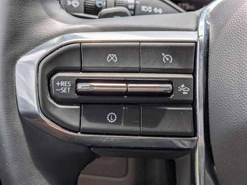 Used 2025 GMC Yukon XL Denali AWD/4WD image 20