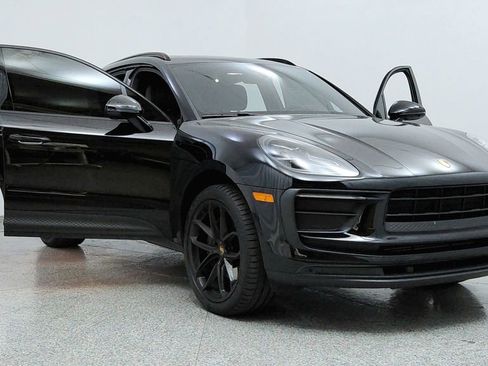 Used 2022 Porsche Macan image 12