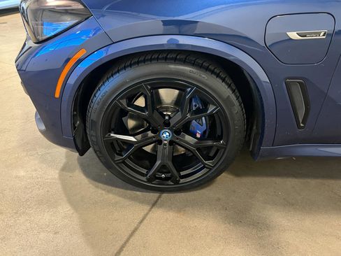 Used 2022 BMW X5 xDrive45e w/ M Sport Package image 49