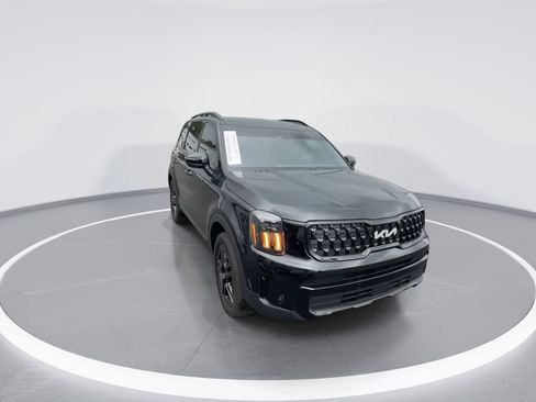 Used 2024 Kia Telluride EX X-Line AWD/4WD image 2