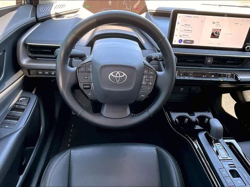 Used 2024 Toyota Prius XLE image 6