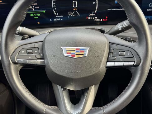 Used 2024 Cadillac XT4 Premium Luxury image 15