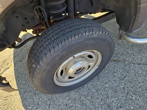 Used 2017 Ford F250 XL w/ Snow Plow Prep Package image 12