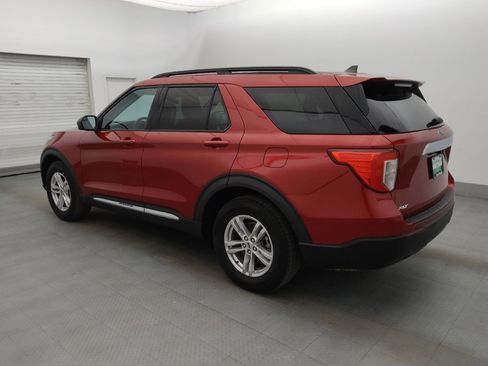 Used 2021 Ford Explorer XLT RWD image 3