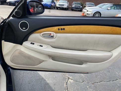 Used 2002 Lexus SC 430 Convertible RWD image 24
