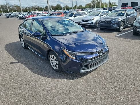 Certified 2023 Toyota Corolla LE image 2