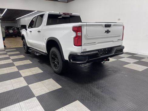 Used 2025 Chevrolet Silverado 1500 ZR2 w/ Technology Package AWD/4WD image 2