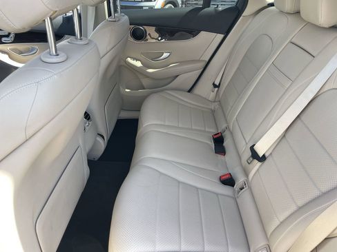 Used 2021 Mercedes-Benz GLC 300 image 16