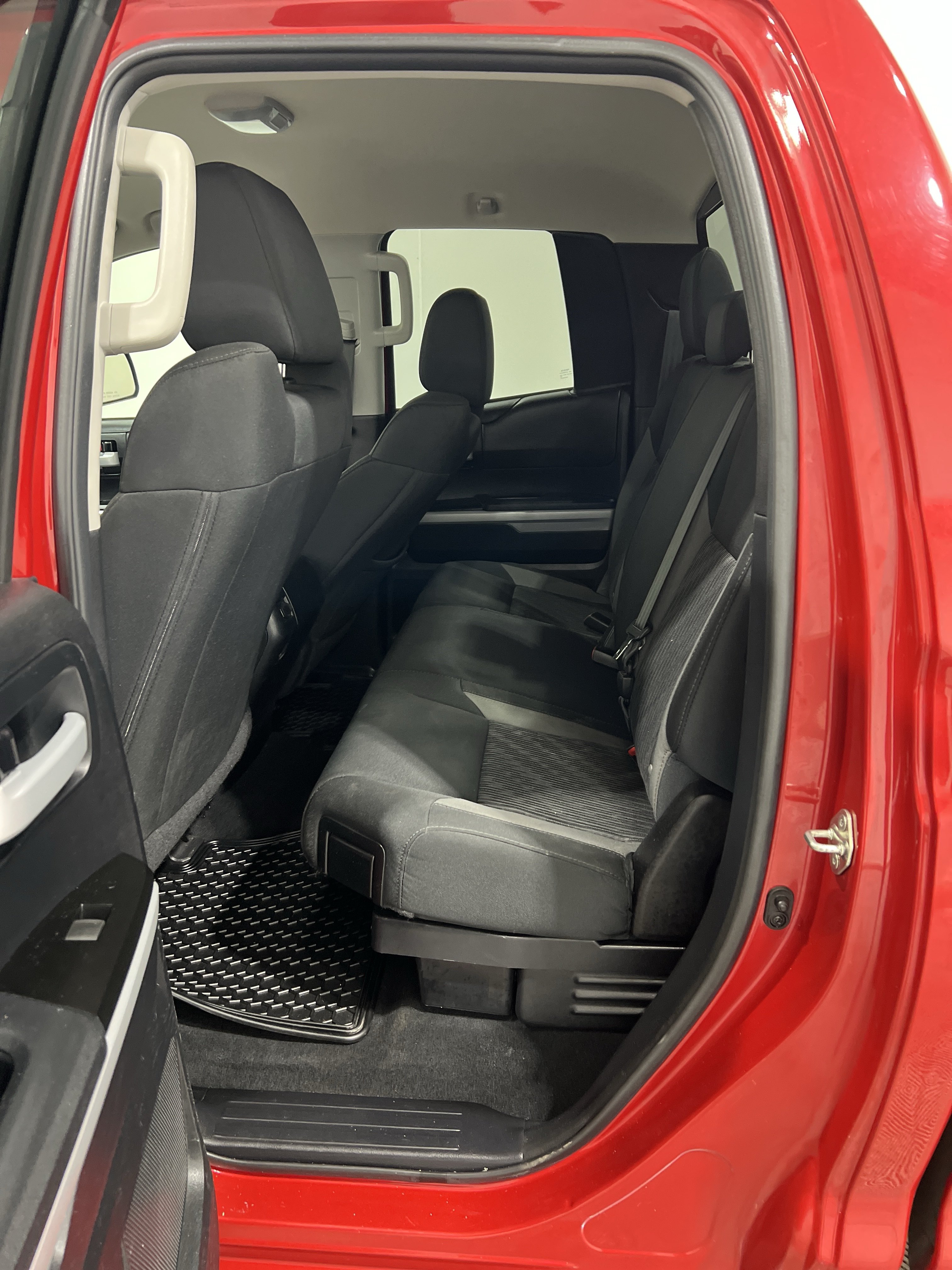 Used 2017 Toyota Tundra SR5 AWD/4WD image 13