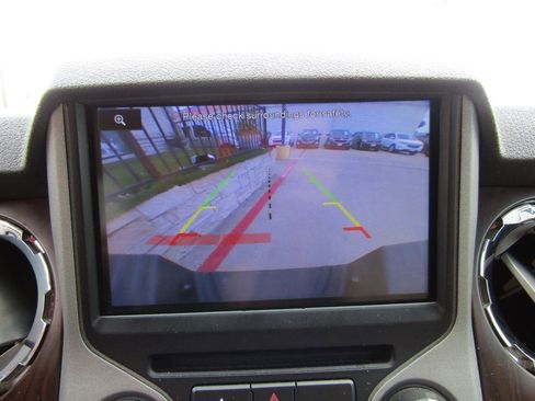 Used 2013 Ford F250 Lariat w/ Lariat Interior Pkg AWD/4WD image 17