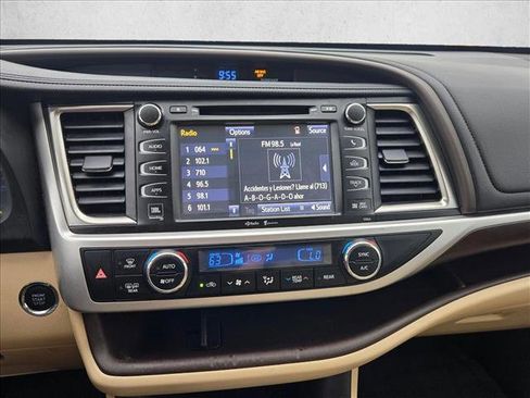Used 2014 Toyota Highlander Limited FWD image 12