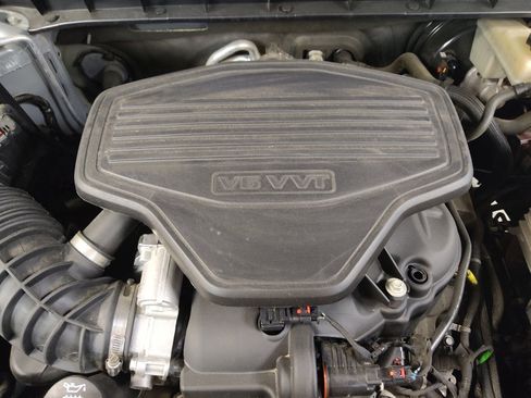 Used 2018 GMC Acadia SLT FWD image 30