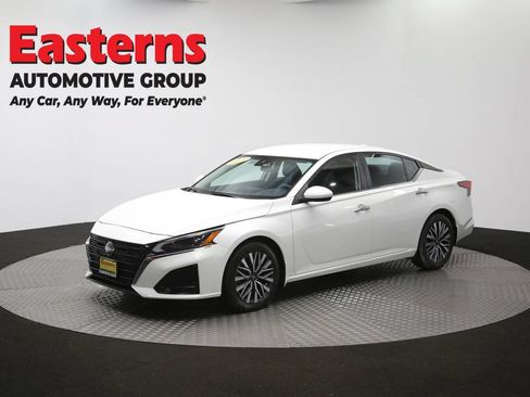 Used 2023 Nissan Altima 2.5 SV FWD image 55