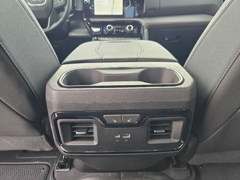 Used 2024 GMC Sierra 2500 AT4 w/ AT4 Premium Plus Package AWD/4WD image 28