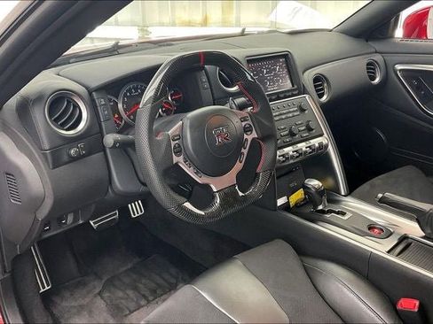 Used 2010 Nissan GT-R Premium AWD/4WD image 16