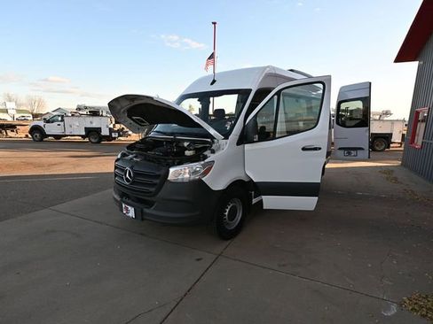 Used 2024 Mercedes-Benz Sprinter 2500 image 20