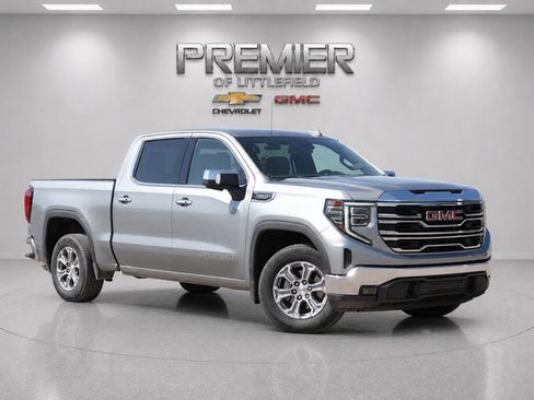 Used 2025 GMC Sierra 1500 SLT RWD image 1
