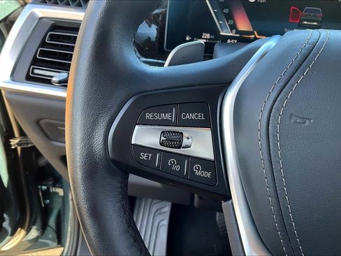 Used 2025 BMW X5 sDrive40i w/ Premium Package image 21