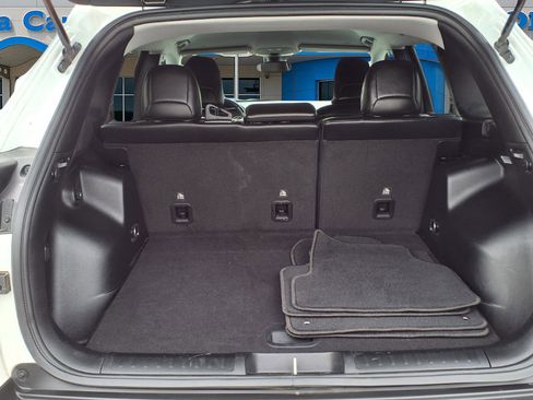 Used 2021 Jeep Cherokee Latitude Plus image 6