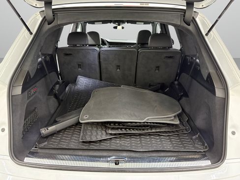 Used 2025 Audi Q7 3.0T Prestige image 9