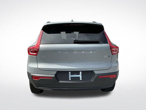 Used 2026 Volvo XC40 B5 Plus AWD/4WD image 12