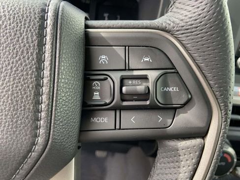 Used 2025 Toyota Tacoma SR5 w/ SR5 Upgrade Package image 33