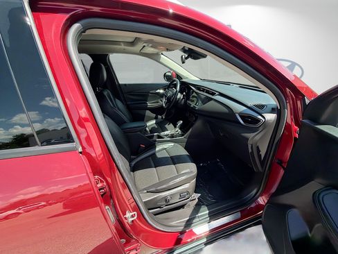 Used 2022 Buick Encore GX Essence w/ Experience Buick Package FWD image 28