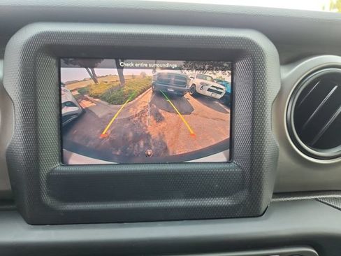 Used 2021 Jeep Wrangler Unlimited Sport AWD/4WD image 29