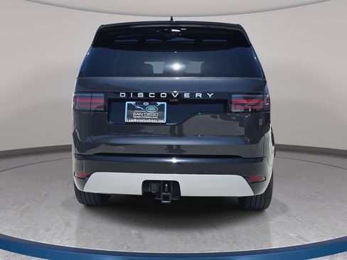Certified 2024 Land Rover Discovery Metropolitan Edition AWD/4WD image 6
