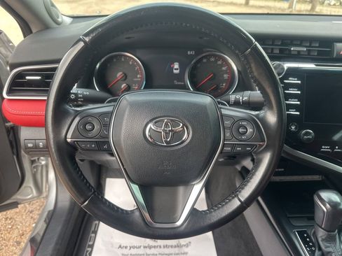 Used 2019 Toyota Camry XSE image 16