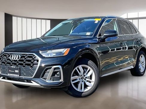 Used 2023 Audi Q5 2.0T Premium w/ Convenience Package AWD/4WD image 3