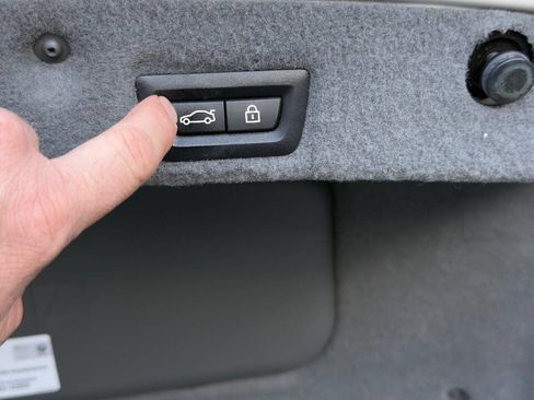 Used 2009 BMW 750Li image 32