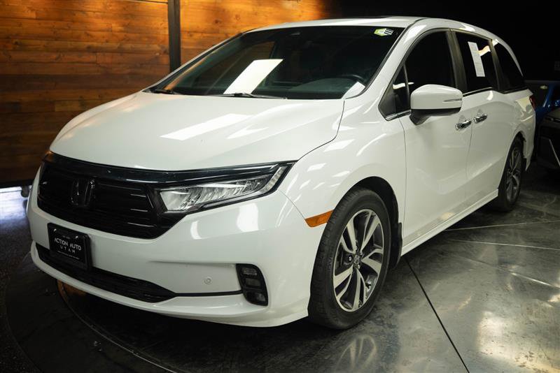 Used 2024 Honda Odyssey Touring image 2