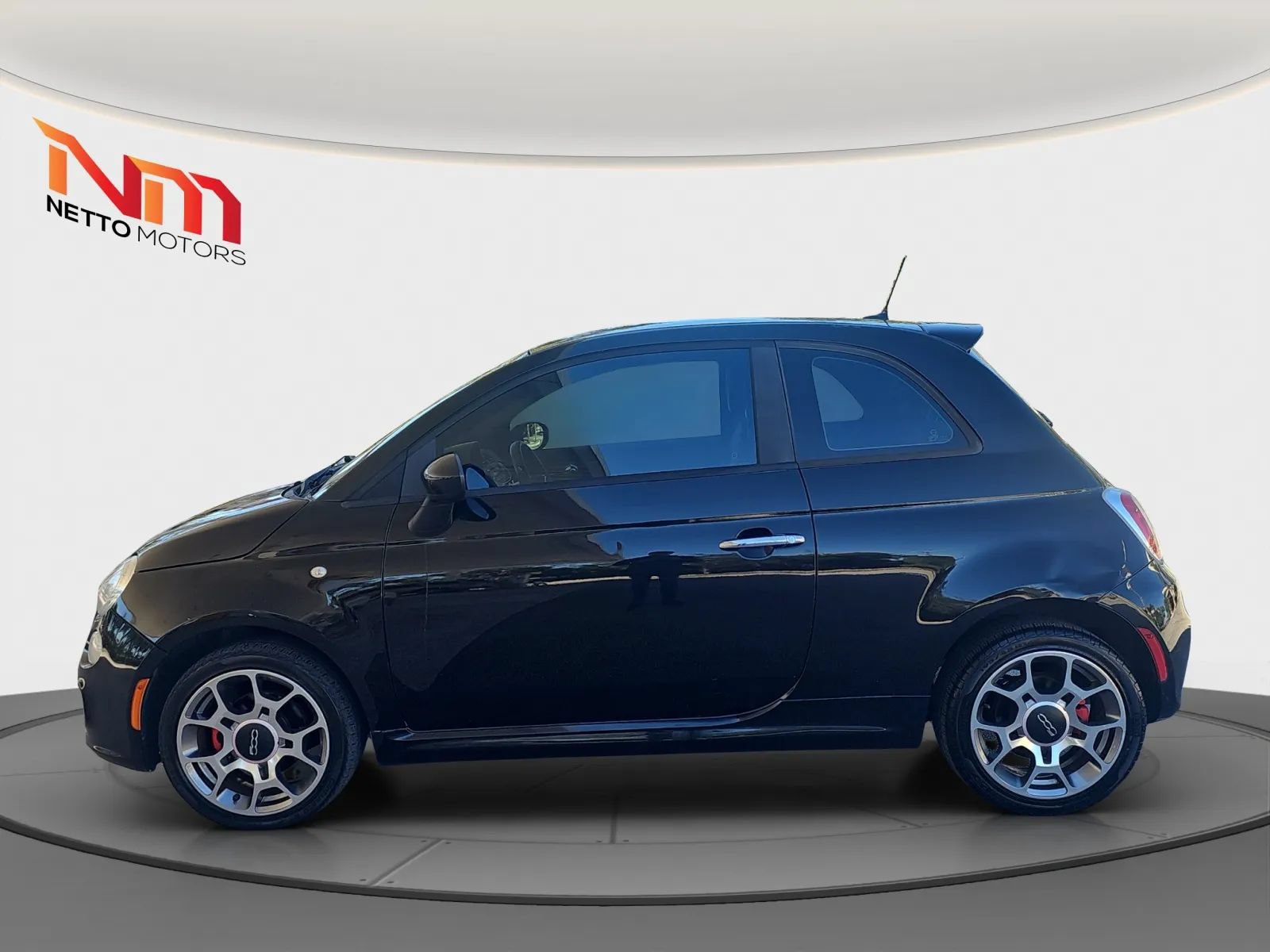 Used 2013 FIAT 500 Sport w/ Beats Audio Pkg FWD image 2