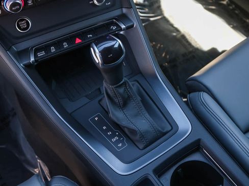 New 2025 Audi Q3 2.0T Premium image 28