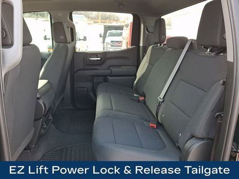 Used 2020 Chevrolet Silverado 1500 Custom w/ Custom Value Package image 13