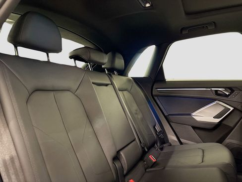 Used 2025 Audi Q3 2.0T Premium Plus image 16