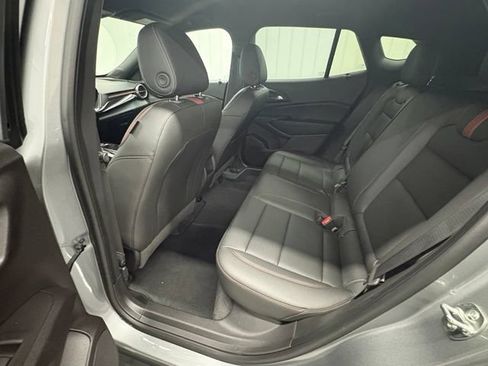 Used 2025 Chevrolet Trax RS w/ Driver Confidence Package FWD image 9