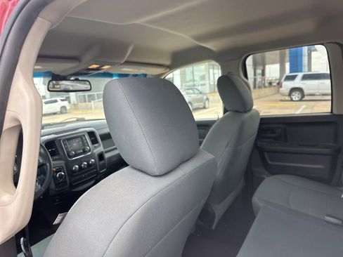 Used 2015 RAM 1500 Express RWD image 22