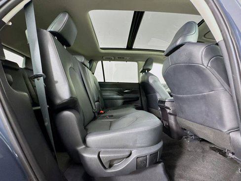 Certified 2025 Toyota Grand Highlander AWD image 28