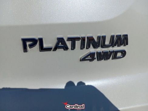 Used 2024 Nissan Pathfinder Platinum w/ Lighting Package (N93) image 7