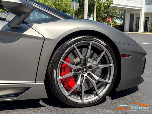 Used 2017 Lamborghini Aventador LP 700-4 AWD/4WD image 63