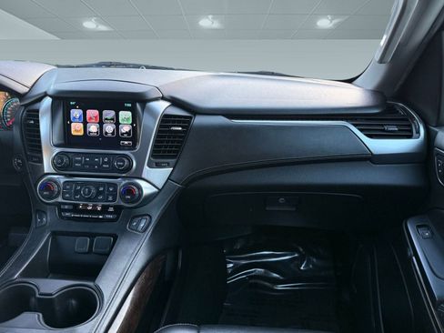 Used 2017 Chevrolet Suburban LT image 27